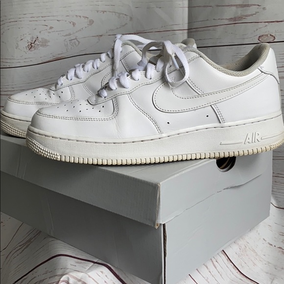 keeping air force ones clean